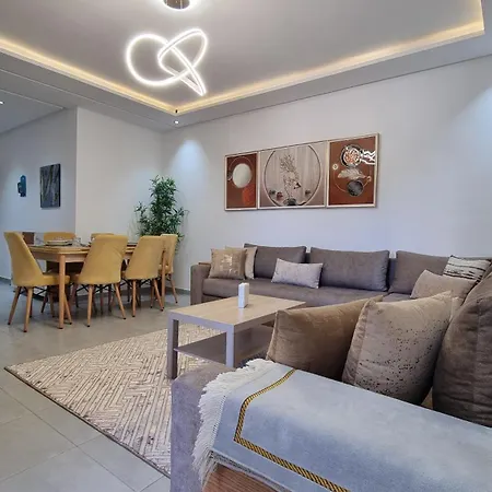 Appartement Spacieux Et Luxueux A 300M De La Plage Martil Exterior photo