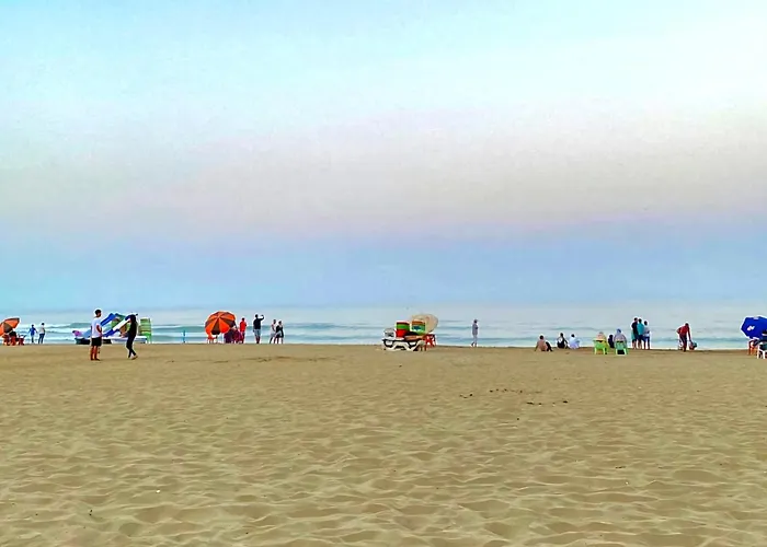 Appartement Spacieux Et Luxueux A 300M De La Plage